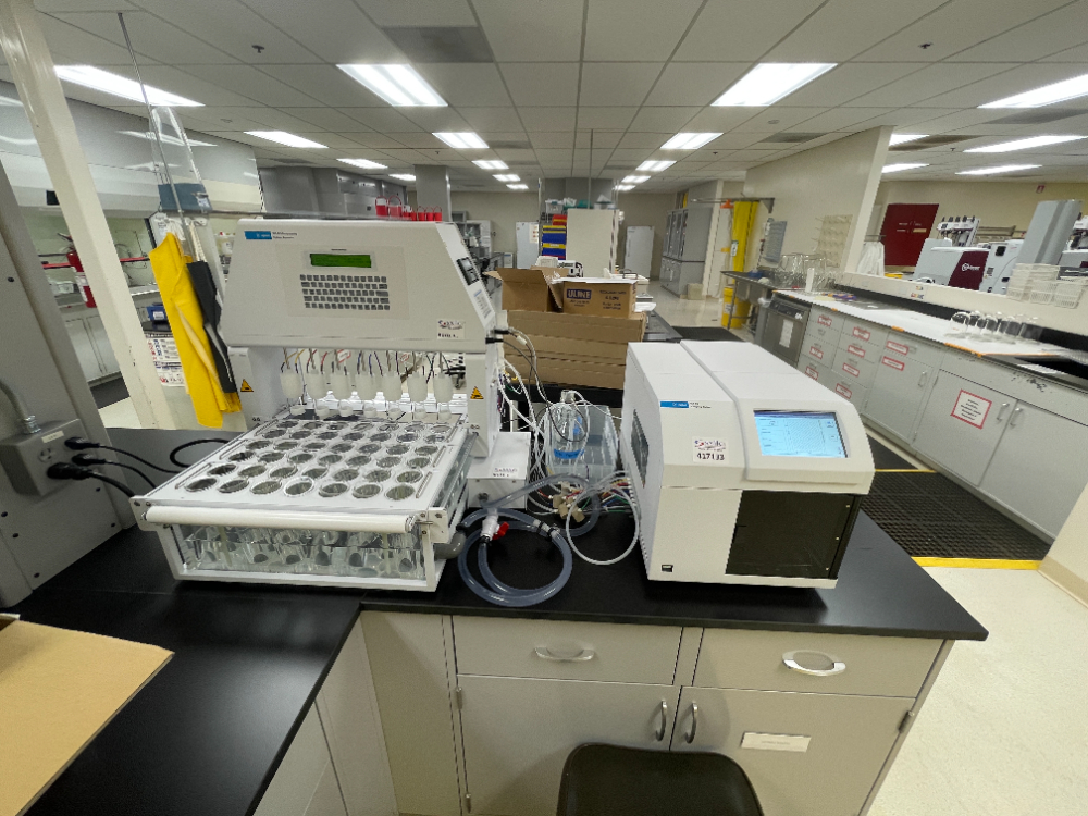 Image of Agilent BioDis Dissolution Apparatus with Sampling Station